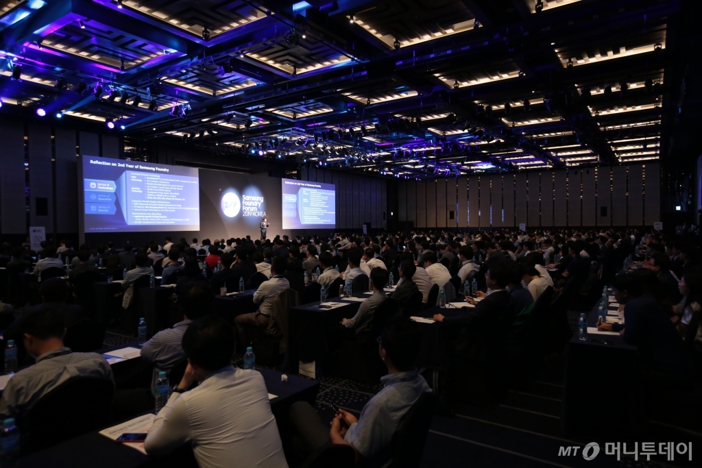 삼성전자가 3일 서울 그랜드 인터컨티넨탈 파르나스 호텔에서 '삼성파운드리 포럼 2019 코리아' 행사를 열고 고객과 파트너들에게 다양한 파운드리 솔루션을 선보였다. /사진=삼성전자 제공