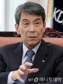 이동걸 산업은행 회장/사진=김창현 기자