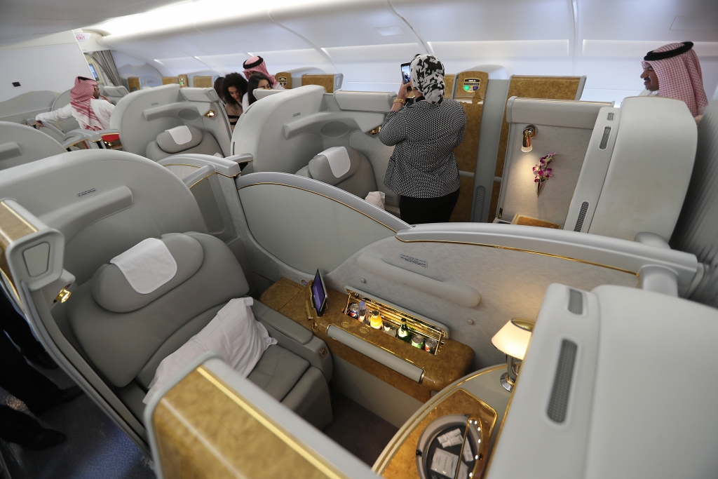 '하늘 위의 호텔'로 불리는 에어버스 A380 여객기 내부. /사진=AFP