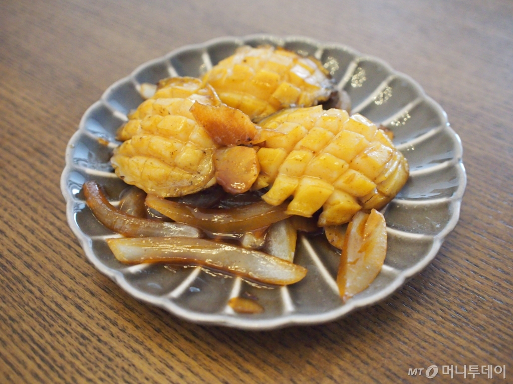 전복 조림/사진=머니투데이