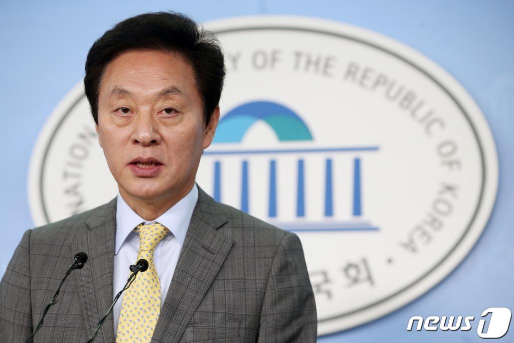 정두언 전 새누리당(자유한국당 전신) 의원의 생전 모습./사진=뉴스1