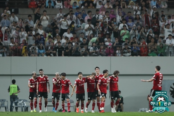 팀 K리그 선수단. /사진=한국프로축구연맹 제공