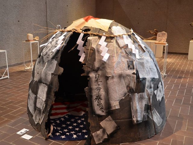 일본 아이치현 나고야시에서 열린 '표현의 부자유전, 그 후' 전시회에 출품된 야스쿠니 신사참배를 비판하는 내용의 일본인 작가의 작품. /사진=아이치 트리엔날레 홈페이지