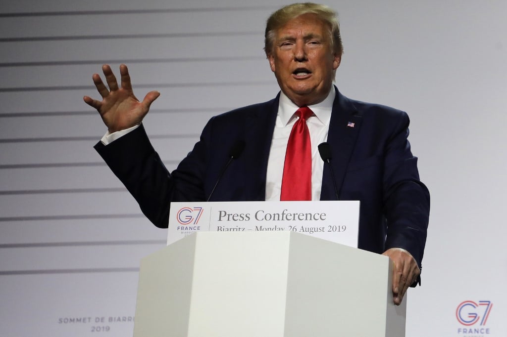 멜라니아 트럼프의 고향 슬로베니아에 세워진 도널드 트럼프 미국 대통령의 목조상 / 사진=AFP