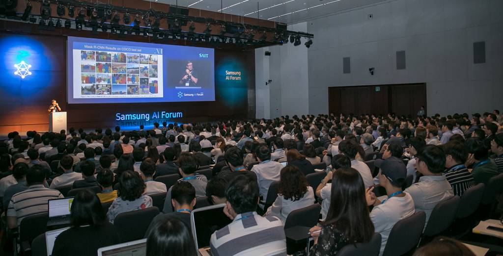 지난해 9월 삼성전자 서초사옥에서 열린 '삼성 AI 포럼 2018'에서 미국 뉴욕대학교 얀 르쿤 교수가 '자기 지도 학습'을 주제로 발표하고 있다. /사진제공=삼성전자
