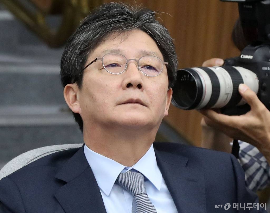 바른미래당 유승민 의원이 지난 6월 4일 오전 서울 여의도 국회에서 열린 제59차 의원총회에서 생각에 잠겨 있다. / 사진=홍봉진 기자 honggga@