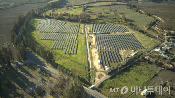 한국남동발전이 칠레에 운영 중인 2.6㎿급 만자노(mazano) 태양광발전소 전경./사진제공=한국남동발전