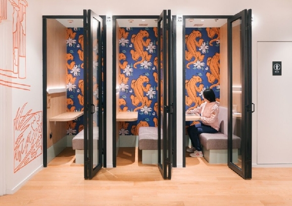 위워크 전화 부스 <위워크 웹사이트 갈무리>