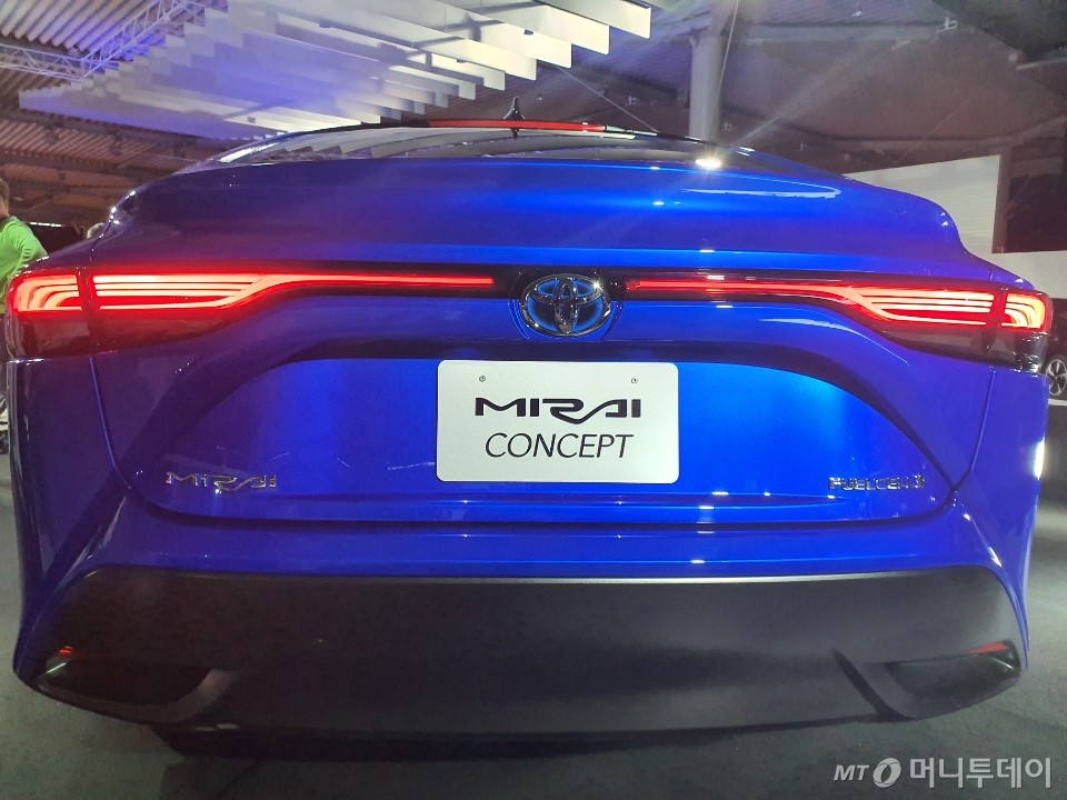 23일 '도쿄모터쇼 2019'에서 공개된 토요타 새 수소전기차 '미라이 콘셉트'. /사진=이건희 기자