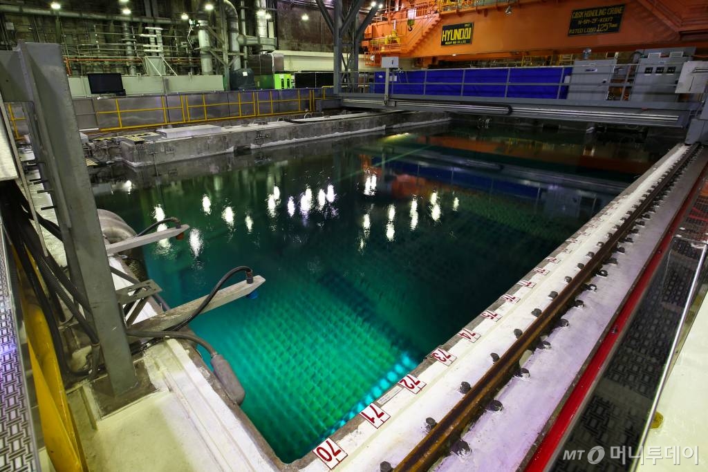 고리 원전 3호기 습식저장시설에 핵분열을 마치고 남은 폐연료봉인 사용후핵연료가 저장돼 있다. / 사진제공=한국수력원자력