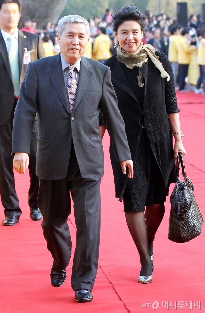 임권택 감독 28일 오후 전주  한국소리문화의전당에서 열린 '제12회 전주국제영화제(JIFF)' 개막식에 참석해 레드카펫을 밟고 있다. / 사진=송지원 기자 g1still@