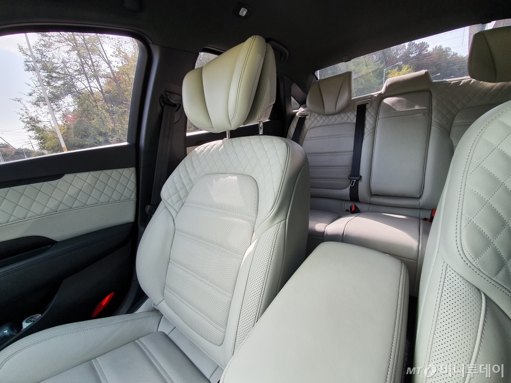 르노삼성 '2020년형 SM6 프리미에르' 내부. /사진=이건희 기자