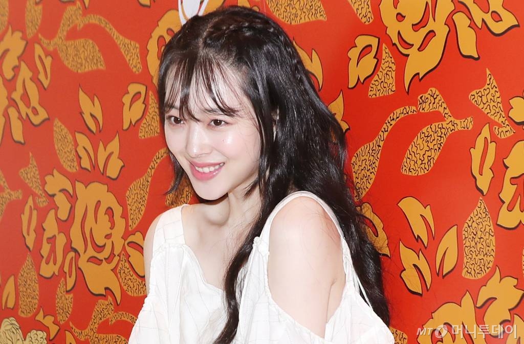 가수 겸 배우 설리/ 사진=김휘선 기자 hwijpg@