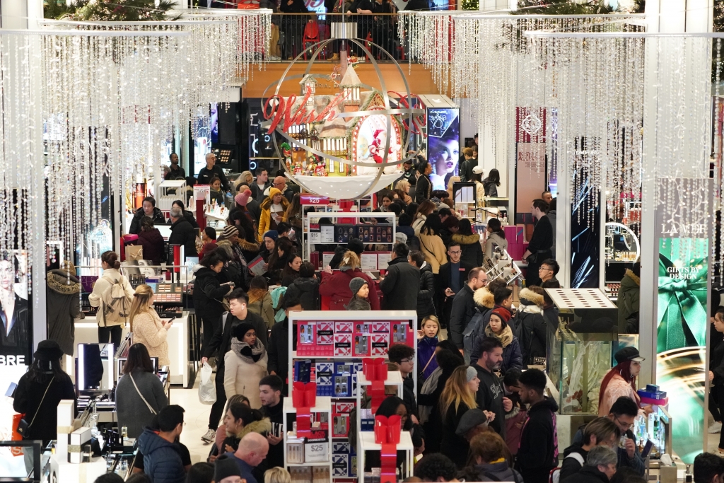 북적이는 백화점/AFPBBNews=뉴스1