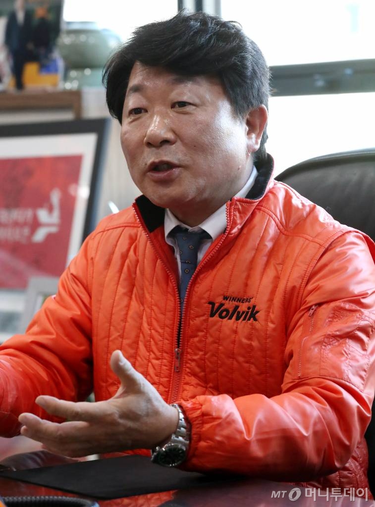 28일 문경안 볼빅 회장 인터뷰 / 사진=홍봉진기자 honggga@