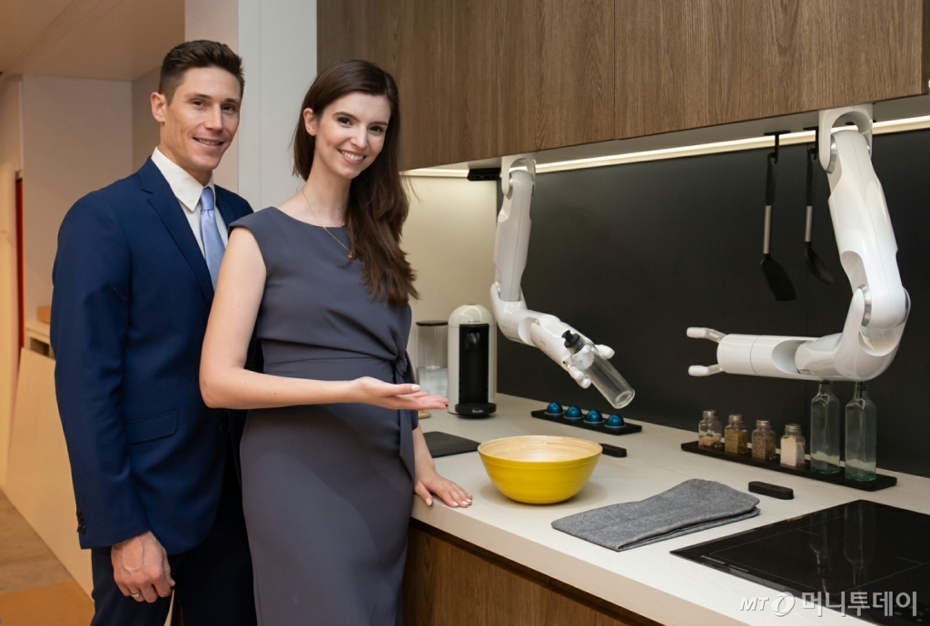 삼성전자는 오는 7일(현지시간) 미국 라스베이거스에서 개막하는 세계 최대 전자 전시회 'CES 2020'에서 선보일 '삼성봇 셰프'/사진제공=삼성전자