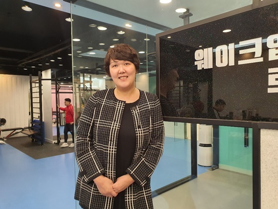 8일 자신이 운영하는 재활센터에서 만난 하은주. /사진=이원희 기자