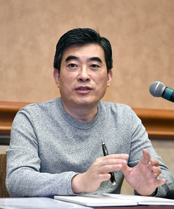 신재원 현대차그룹 UAM(Urban Air Mobility, 도심항공모빌리티)사업부장이 세계 최대 IT·가전 전시회 'CES 2020' 개막 전날인 6일(현지시간) 미국 라스베이거스에서 취재진과 만나 현대차의 UAM 사업 추진 배경을 설명하고 있다. /사진제공=현대차