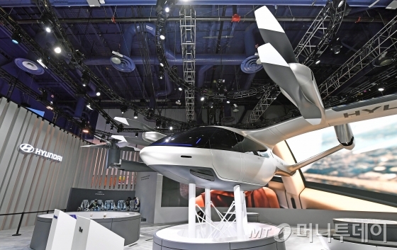 현대차가 글로벌 모빌리티 기업 우버와의 협업으로 제작한 개인용비행채(PAV) 콘셉트 'S-A1'/사진제공=현대차