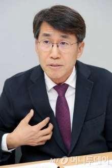 14일 오후 서울 서초구 H2KOREA에서 열린 수소경제로드맵 1주년 관련 지상좌담회. 김동욱 현대자동차 전무 / 사진=이기범 기자 leekb@