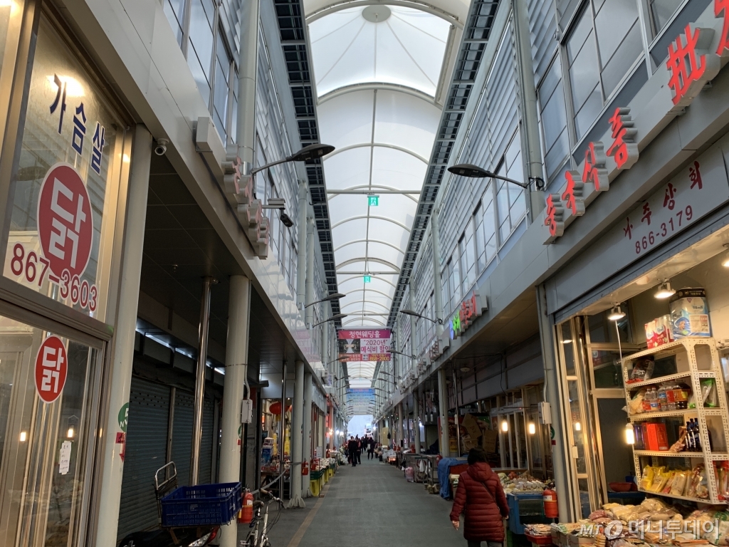 29일 서울 구로구 가리봉동에 위치한 가리봉 시장의 모습./사진= 임찬영 기자