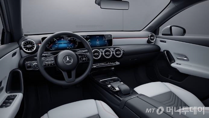 '더 뉴 메르세데스-벤츠 A-클래스 세단' 내부. /사진제공=메르세데스-벤츠 코리아