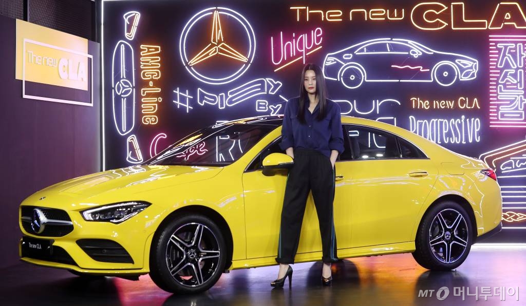 메르세데스-벤츠 코리아가 12일 서울 성수동 레이어57에서 'CLA 쿠페 세단'을 선보이는 모습. /사진=김휘선 기자