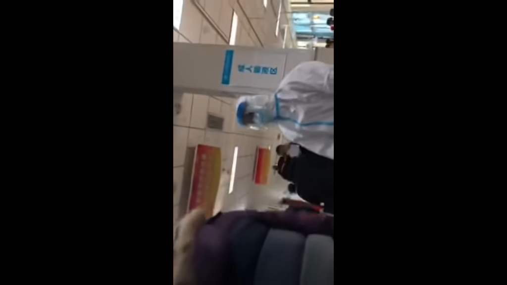 팡빈이 찍은 우한 내 병원. /사진=유튜브 캡쳐