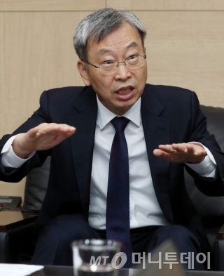 정성인 한국캐피탈협회장 머투초대석 인터뷰 / 사진=김휘선 기자 hwijpg@
