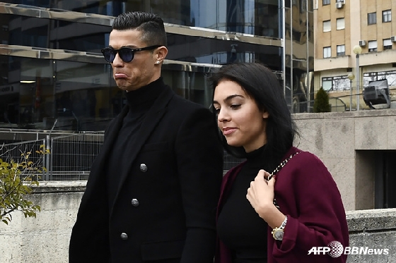 크리스티아누 호날두(왼쪽)와 조지나 로드리게스. /사진=AFPBBNews=뉴스1