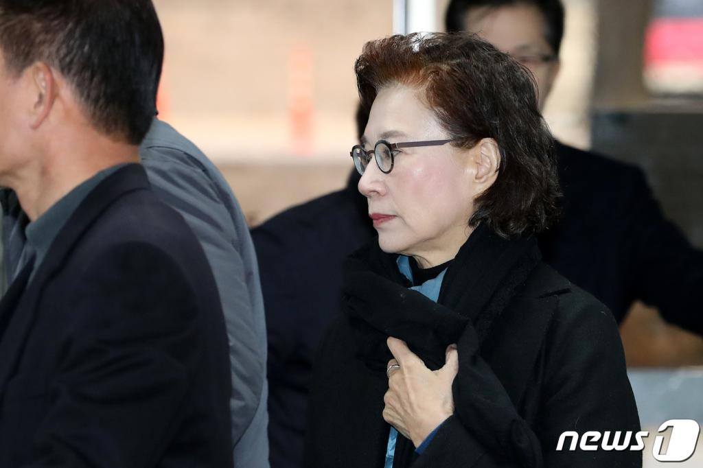 (서울=뉴스1) 이승배 기자 = 고(故) 조양호 한진그룹 회장 부인 이명희 전 일우재단 이사장 2020.1.14/뉴스1