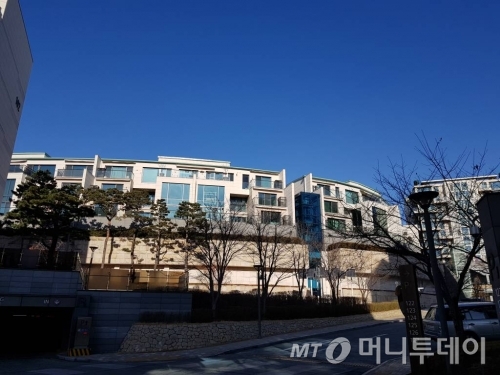 용산구 한남동 한남더힐 단지 내부 전경./사진= 유엄식 기자