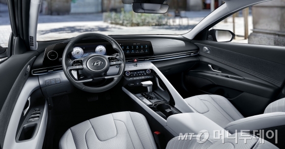 현대자동차 '올 뉴 아반떼' 내부 모습. /사진제공=현대자동차