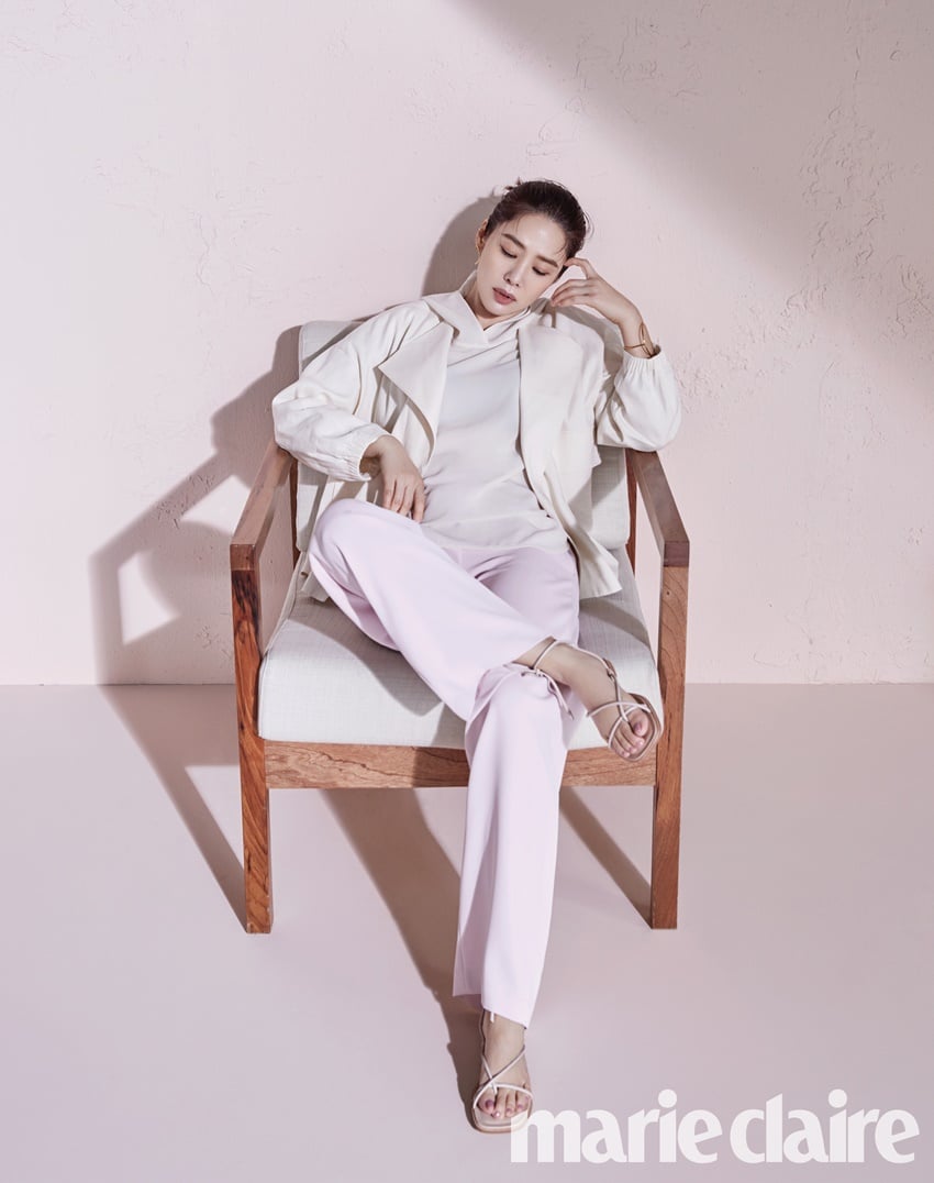 배우 김현주/사진제공=마리끌레르