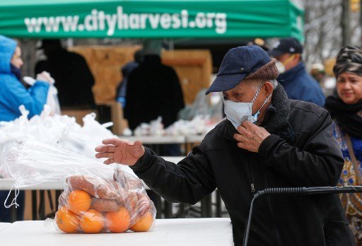코로나19로 인해 3월 14일 워싱턴DC 스미소니언 국립동물원 문이 굳게 닫혀있다./사진=AFP