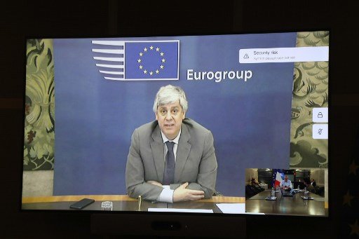 (대구=뉴스1) 공정식 기자 = 14일 열릴 예정이었던 ‘대구 사회적경제 청년채용박람회’가 신종코로나(코로나19) 확산 여파로 취소된 가운데 행사장 입구에 채용박람회 취소 안내문이 붙어 있다. 주최 측은 온라인 창구를 통해 사회적경제기업 47개소가 참여하는 청년채용은 그대로 진행한다고 밝혔다. 2020.2.14./뉴스1