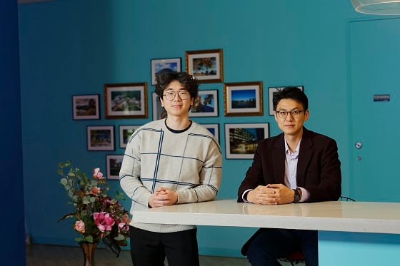 (좌측부터) 구동환 연구원과 박혜성 교수/사진=UNIST
