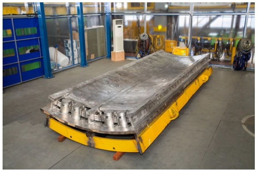 한국에서 가장 먼저 완성된 진공용기 섹터의 일부분/사진=핵융합연