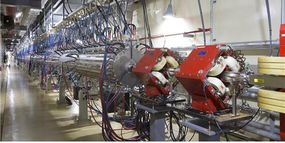 경주 양성자가속기연구센터 가속기동 내부/사진=한국원자력연구원