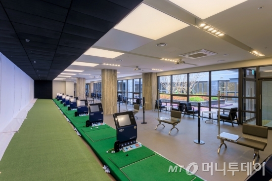 반포센트럴자이 실내 골프장 /사진제공=GS건설