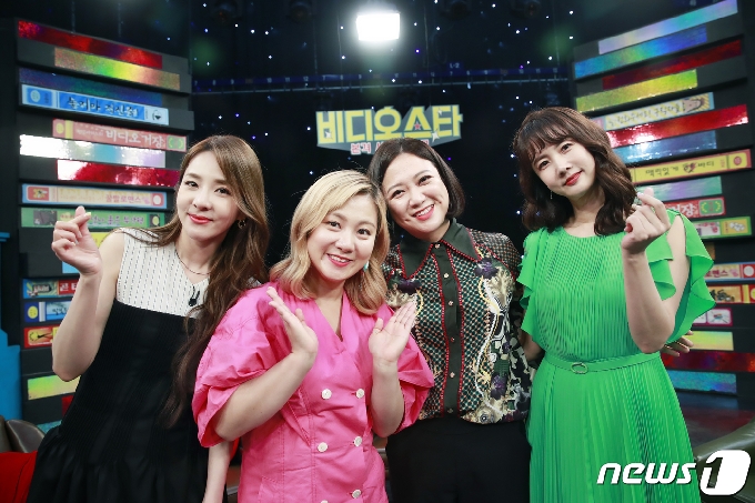 경기도 고양시 일산동구 MBC. '비디오스타' MC 산다라박(왼쪽부터), 박나래, 김숙, 박소현 인터뷰. © News1 권현진 기자