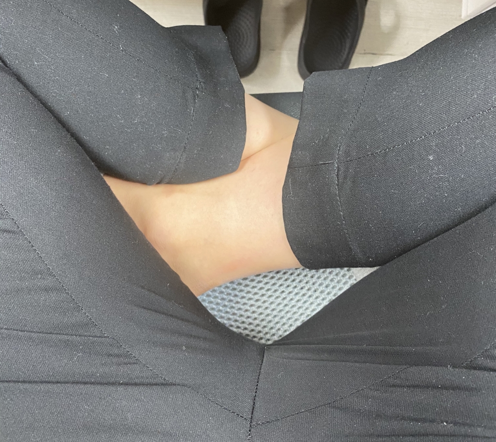 양반다리를 하고 앉아도 참 편하다./사진=남형도 기자 셀카