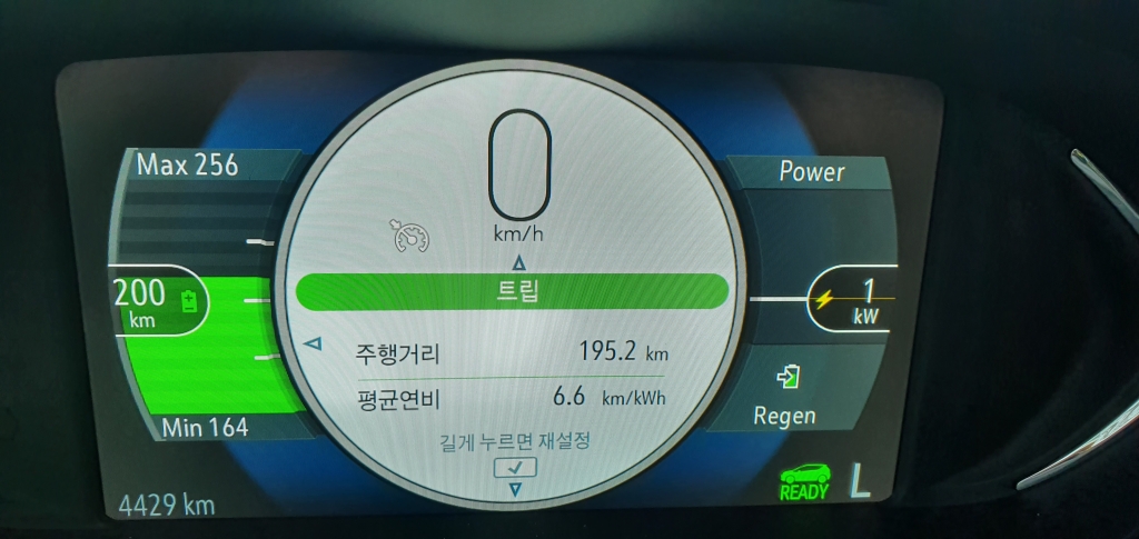 쉐보레 볼트EV 내부. /사진=주명호 기자.