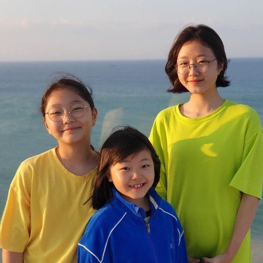 배우 정웅인의 세 딸들./사진=정웅인 아내 이지인씨 인스타그램 캡처