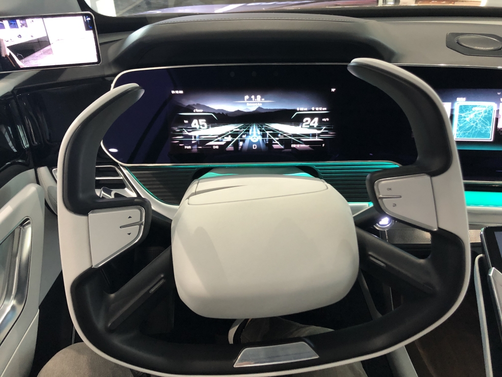 LG사이언스파크에 있는 LG 컨셉카 디지털 콕핏 모습/사진=이정혁 기자