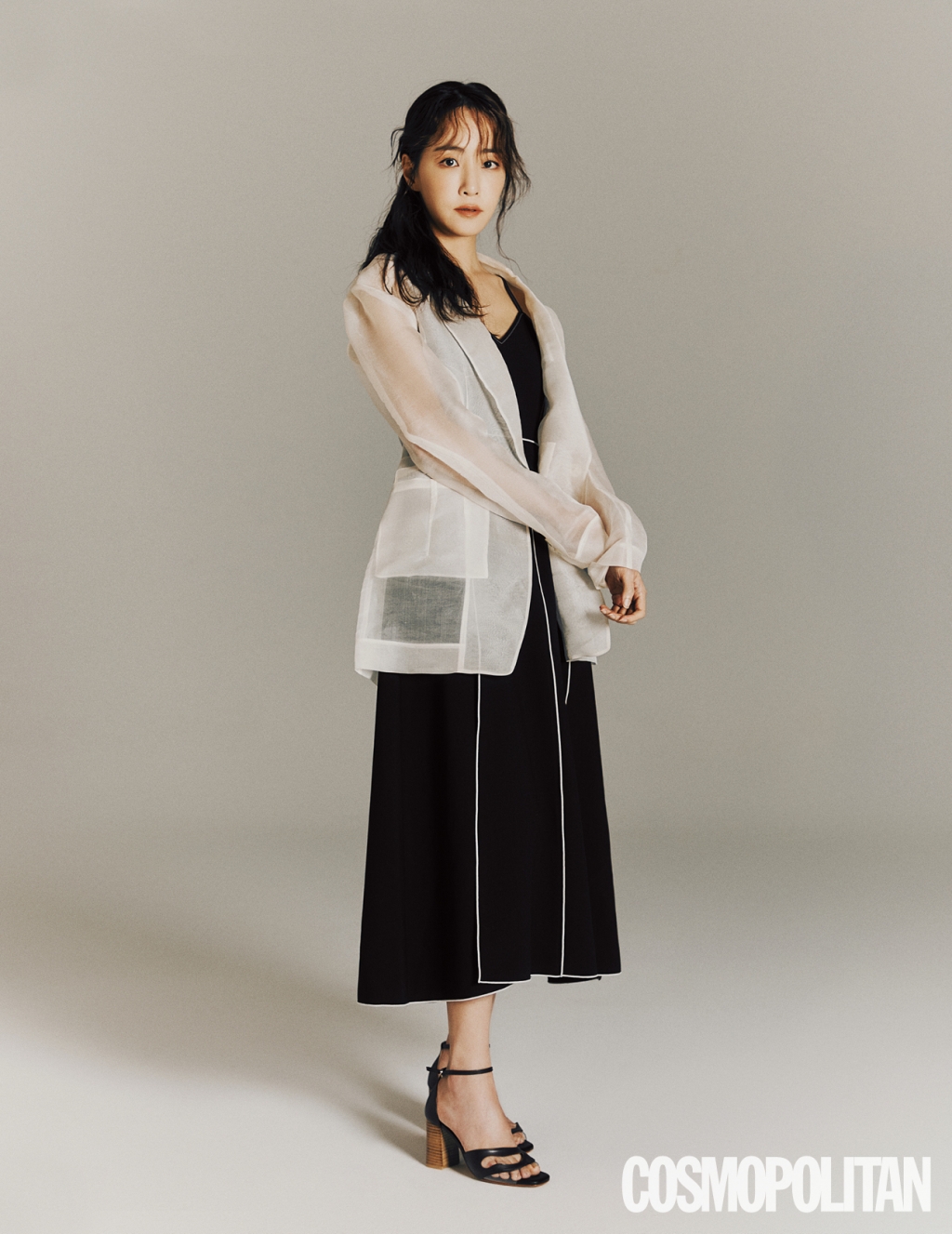 작사가 김이나/사진제공=코스모폴리탄