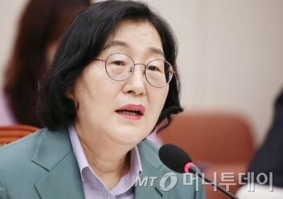 이정옥 여성가족부 장관. /사진=이동훈 기자 photoguy@