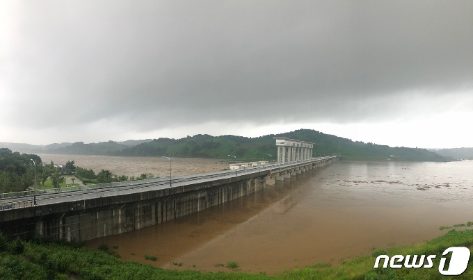 군남댐 © 뉴스1