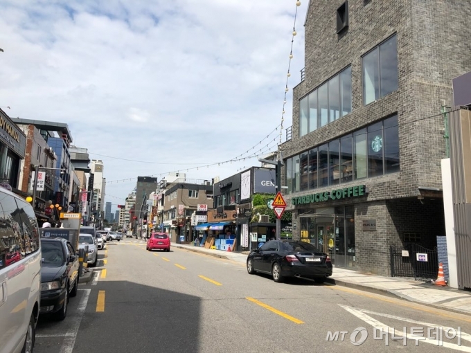 서울 서초구 방배 카페골목 전경./사진=이재윤 기자