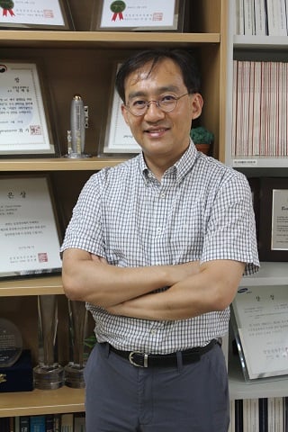 심재윤 포스텍 전자전기공학과 교수/사진=류준영 기자